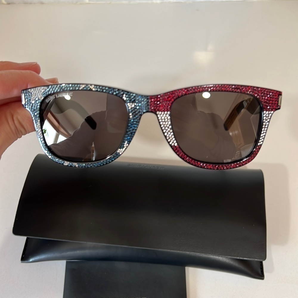 New Saint Laurent 50mm Special Edition Square
Sunglasses - Picture 5 of 12